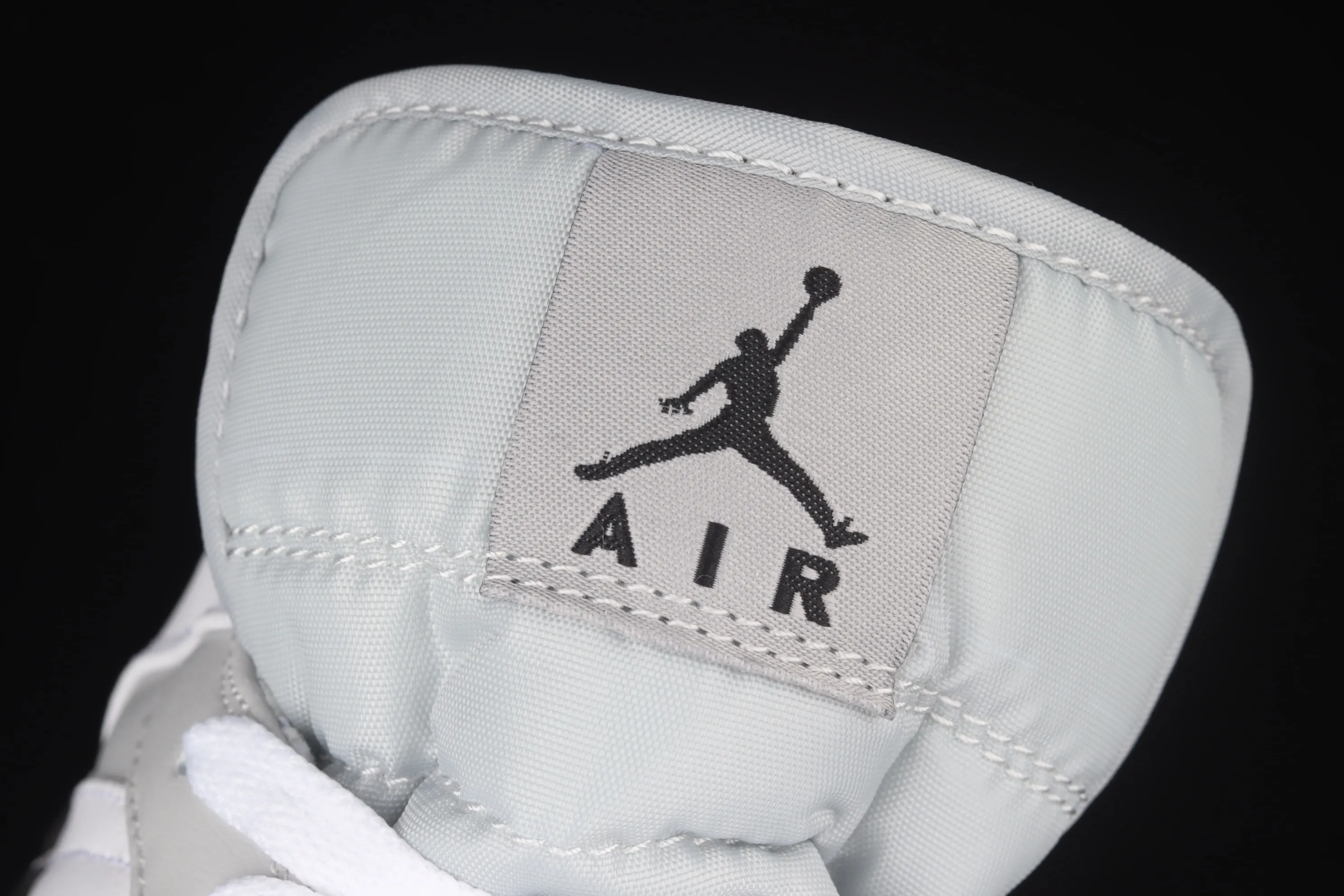 All Categories Air Jordan Jordan Series Basketball Shoes Air Jordan 1 Mid Air Jordan 1 Mid AJ1 Joe 1 New Ash Mid-top Cultural Basketball Shoes BQ6472-015